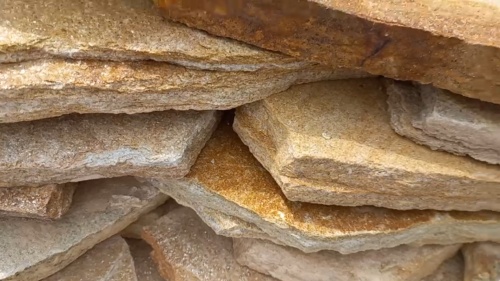 Плитняк златолит жёлтый золотистый для отмостки купить в Чебоксарах