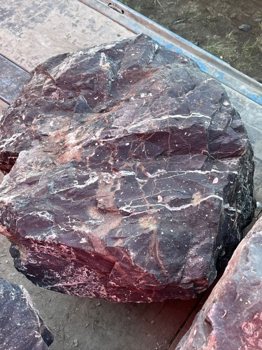 Камни для ландшафтного дизайна красно-фиолетовые 10-60 килограмм купить в Чебоксарах