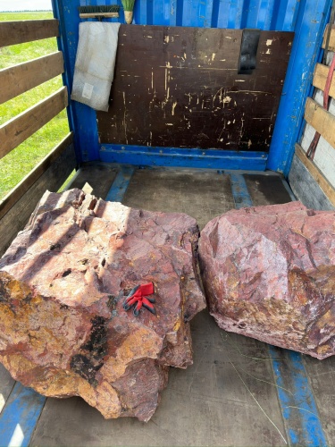 Ландшафтные глыбы красно-фиолетовые 200-1000 килограмм купить в Чебоксарах