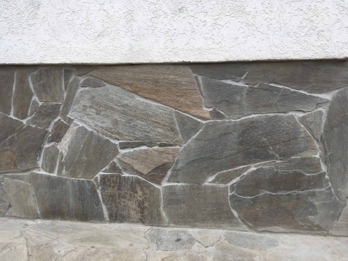 Плитняк златолит Уральский для цоколя, отмостки купить в Чебоксарах