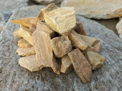 Златолит жёлтый декоративная каменная крошка купить в Чебоксарах