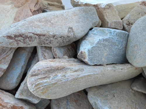 Златолит жёлтый, жёлто-зелёный глыбки и валуны для ланшафтного дизайна купить в Чебоксарах