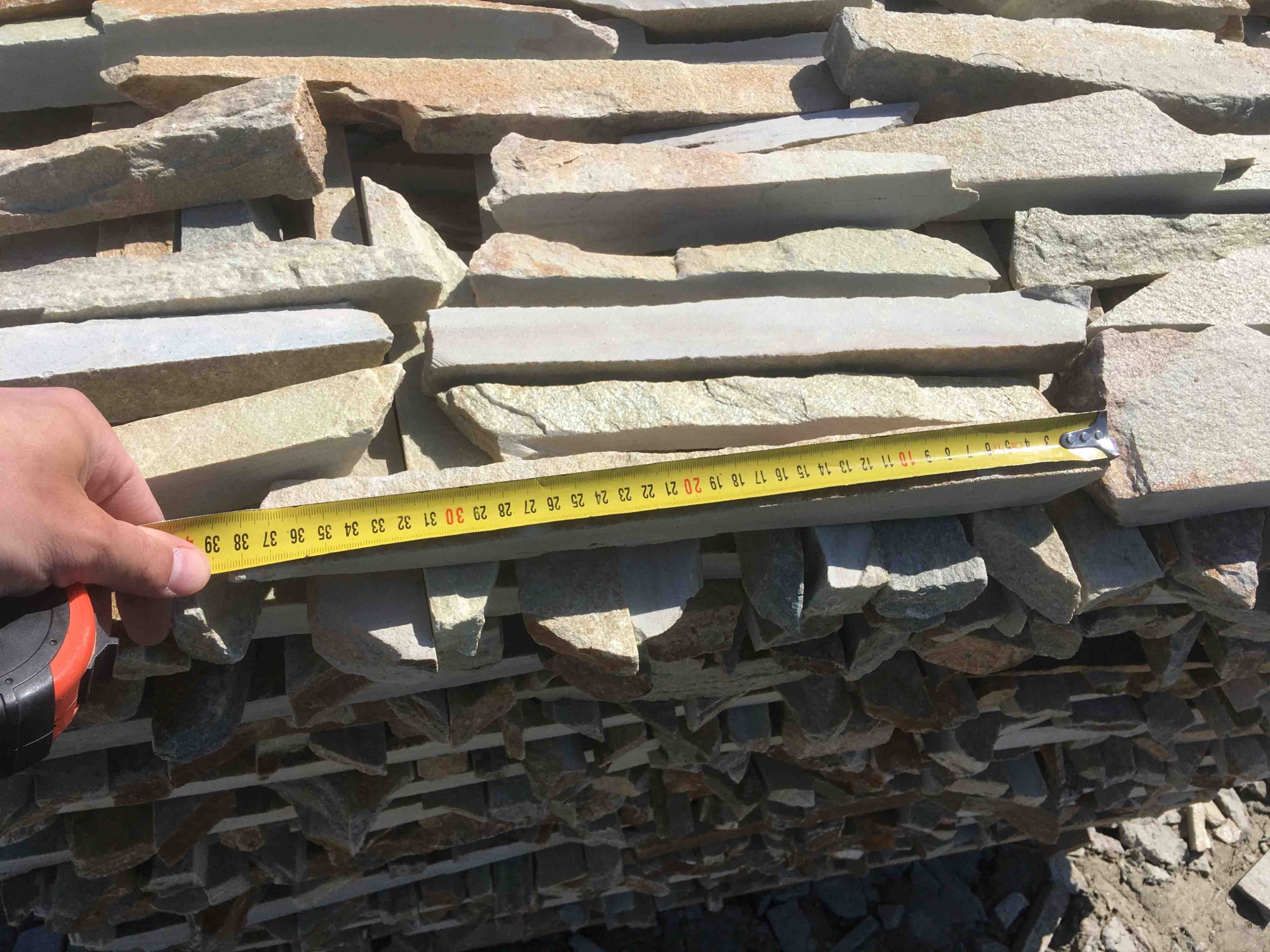 Горбушка златолит золотистый для облицовки купить в Чебоксарах