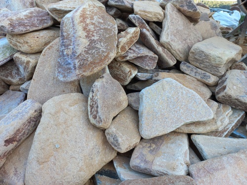 Златолит жёлтый, жёлто-зелёный глыбки и валуны для ланшафтного дизайна купить в Чебоксарах