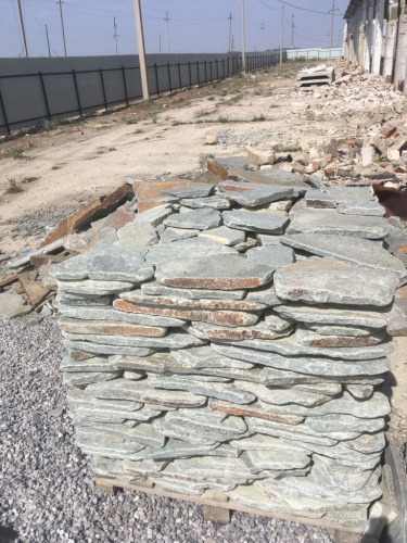 Златолит серебристый галтованный для лестниц купить в Чебоксарах