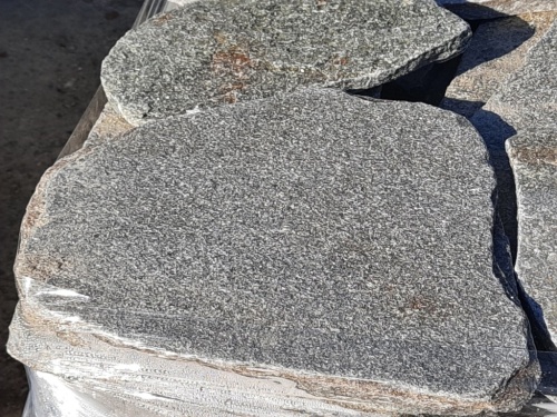 Златолит серебристый галтованный для лестниц купить в Чебоксарах