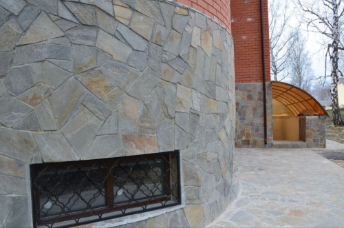 Плитняк златолит Уральский для цоколя, отмостки купить в Чебоксарах